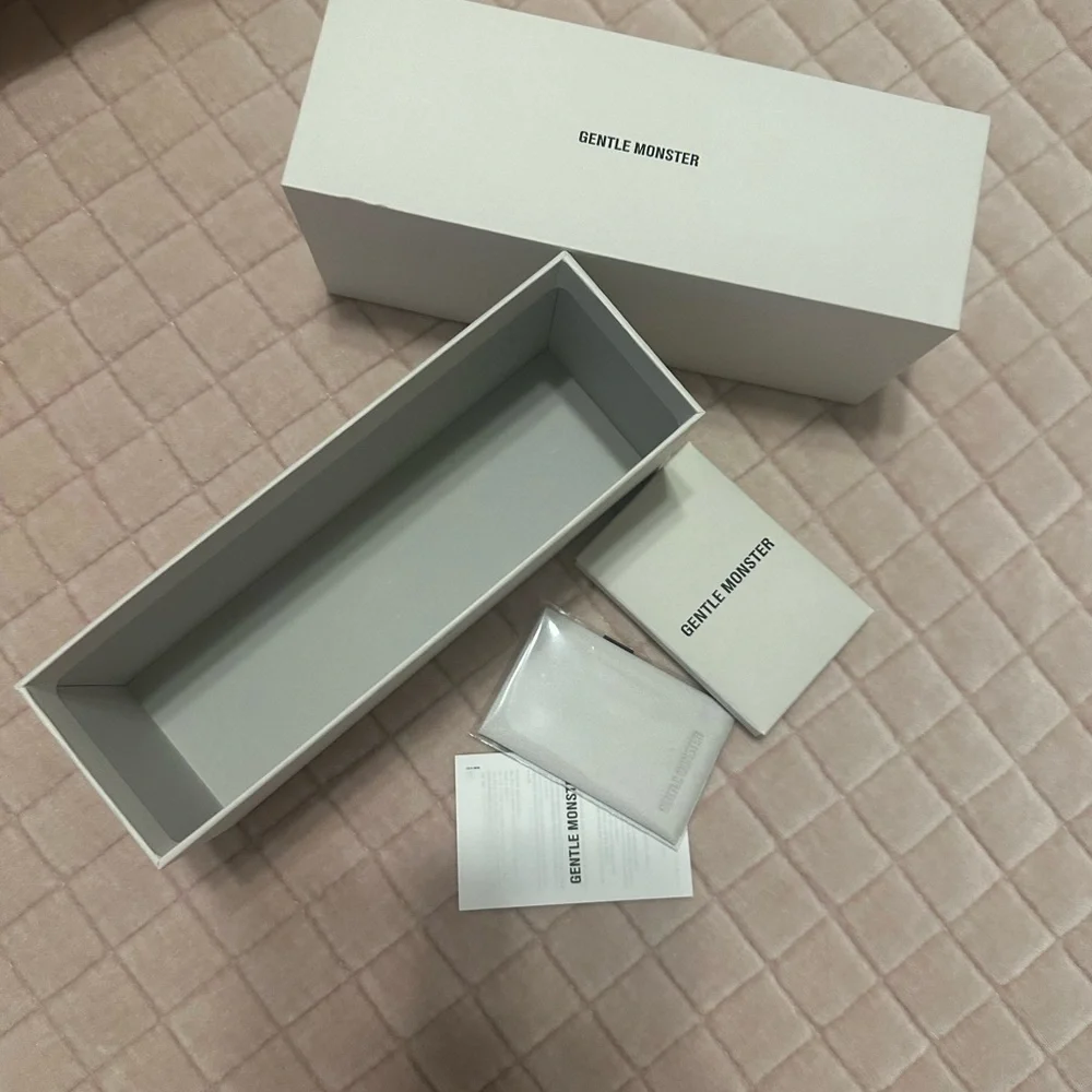 New!! Gentle Monster Sunglasses Empty Box - Picture 3 of 4